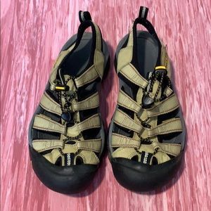 Keen Waterproof Active Sandals, Women’s size 8